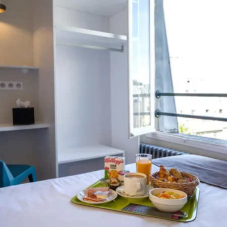 Hotel De Paris Montparnasse-3